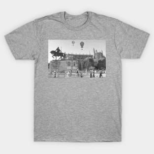 May Afternoon in Batalha (Monochrome) T-Shirt